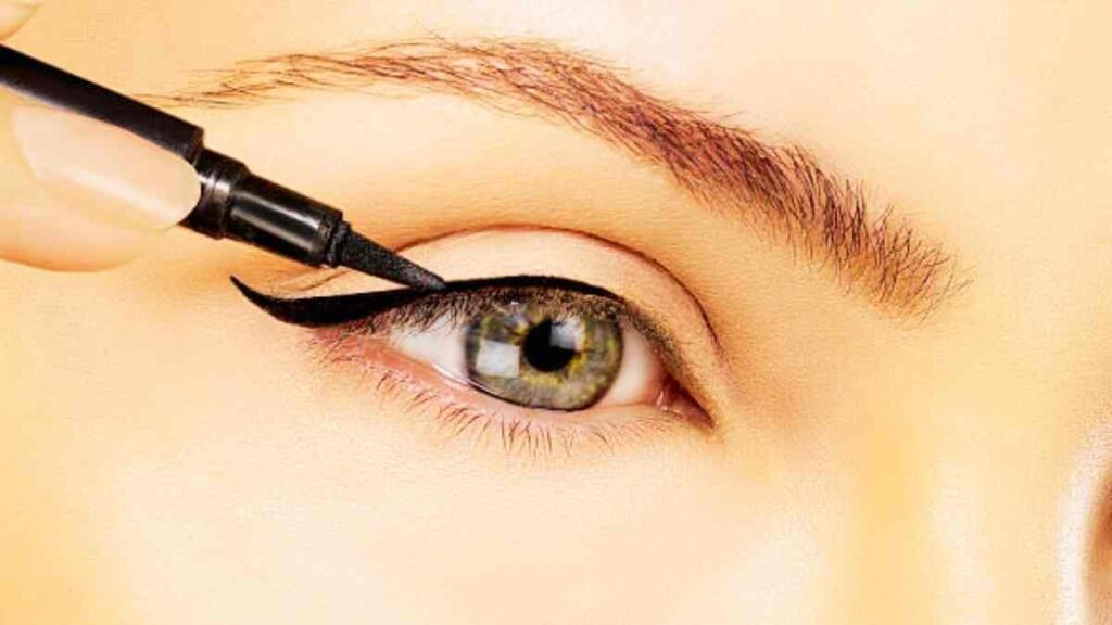 Konsa Eyeliner Achha Hota Hai